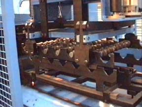 Gantry unloader after cutting