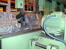 Rowland crankshaft half bore grinder in automatic line